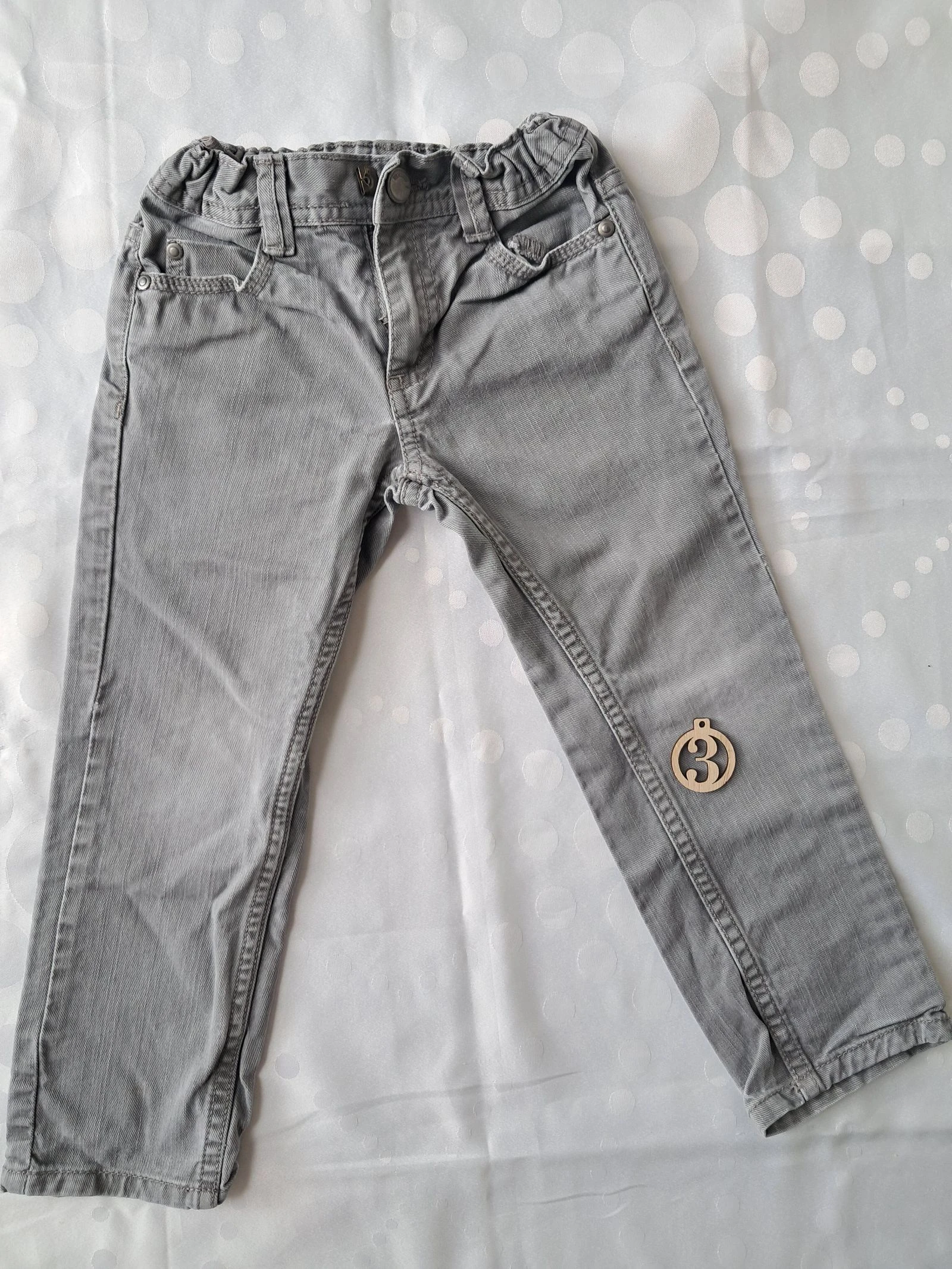 Jeans gris taille 3ans 96cm